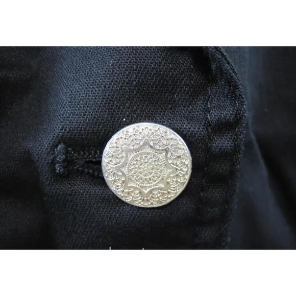 NWT-Denim & Co Sz L Black Stretch Denim Blazer with Silver Flowered Buttons - Picture 5 of 13
